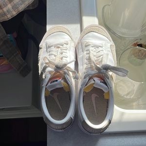 NIKE BLAZERS | SIZE 7W | WHITE/TAN/PINK | SLIGHTLY WORN